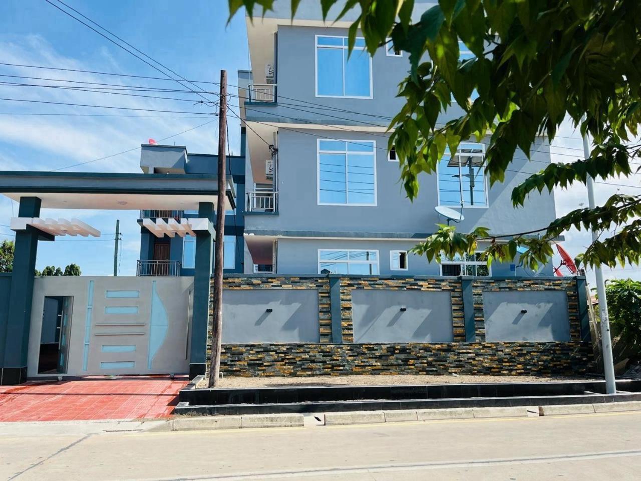 R&K Two Bedroom Apartment Dar es Salaam Exterior foto
